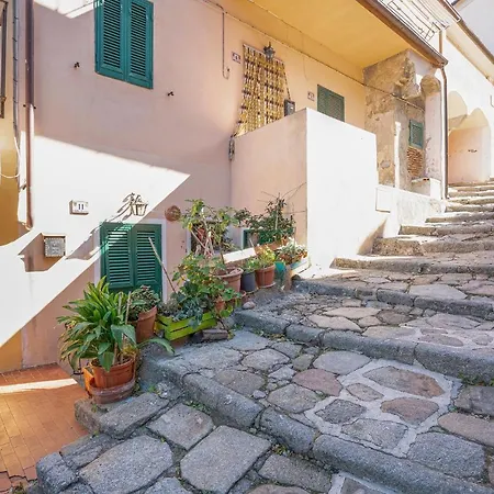 Pet Friendly In Marciana With Kitchen Vakantiehuis
